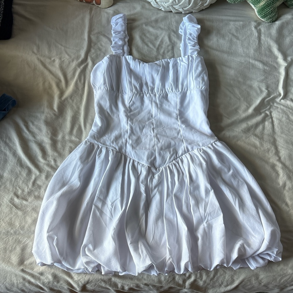 Forever 21 White Sleeveless Top